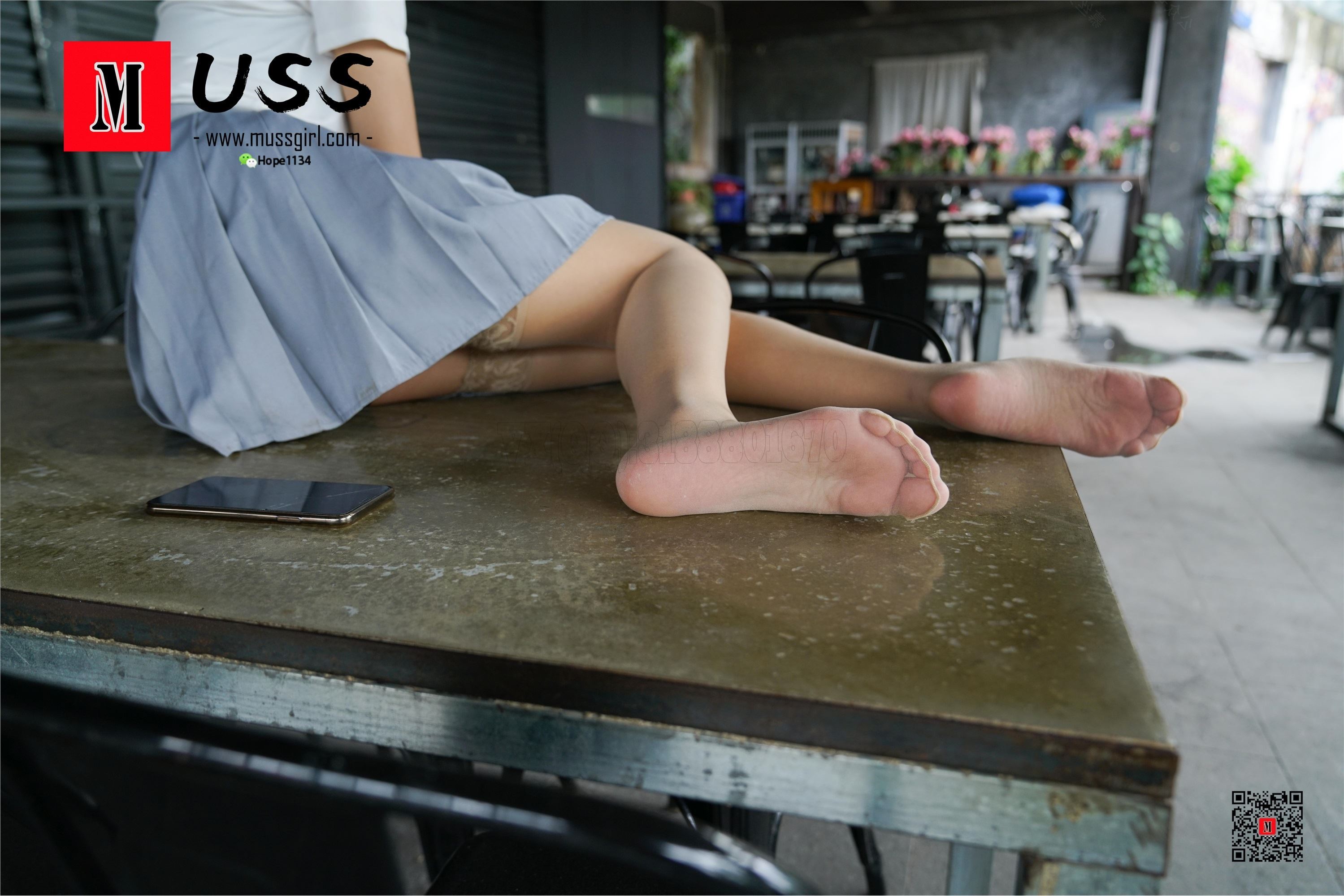 MussGirl慕丝女郎  NO.117 阿花－黑色连衣裙丰盈少女